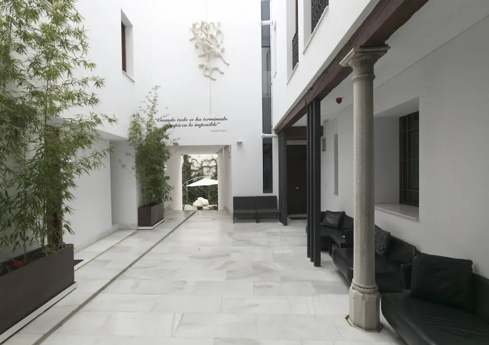 1 Bedroom Apartment with balcony