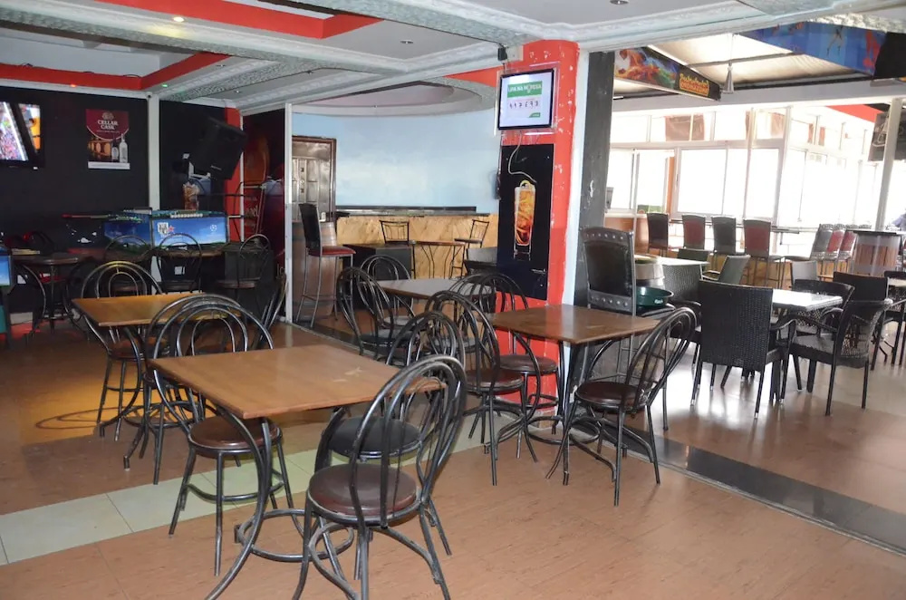 Food & Beverage