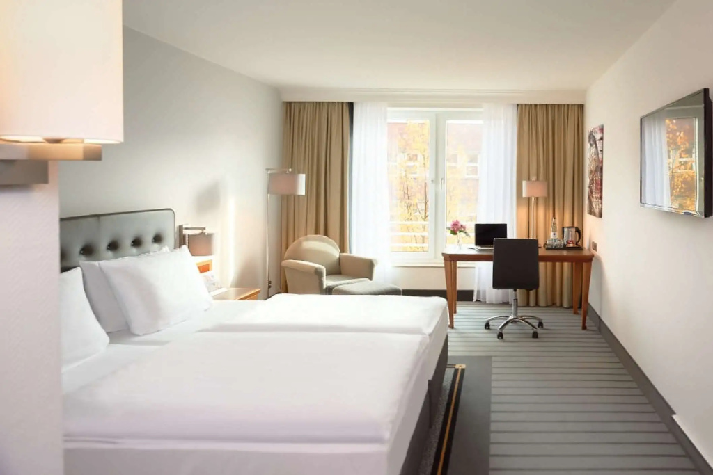 Standard Double room (full double bed)