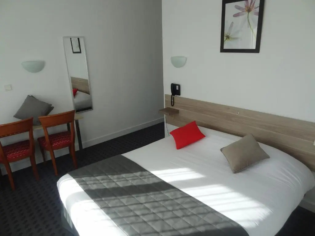 Standard Double room (full double bed)