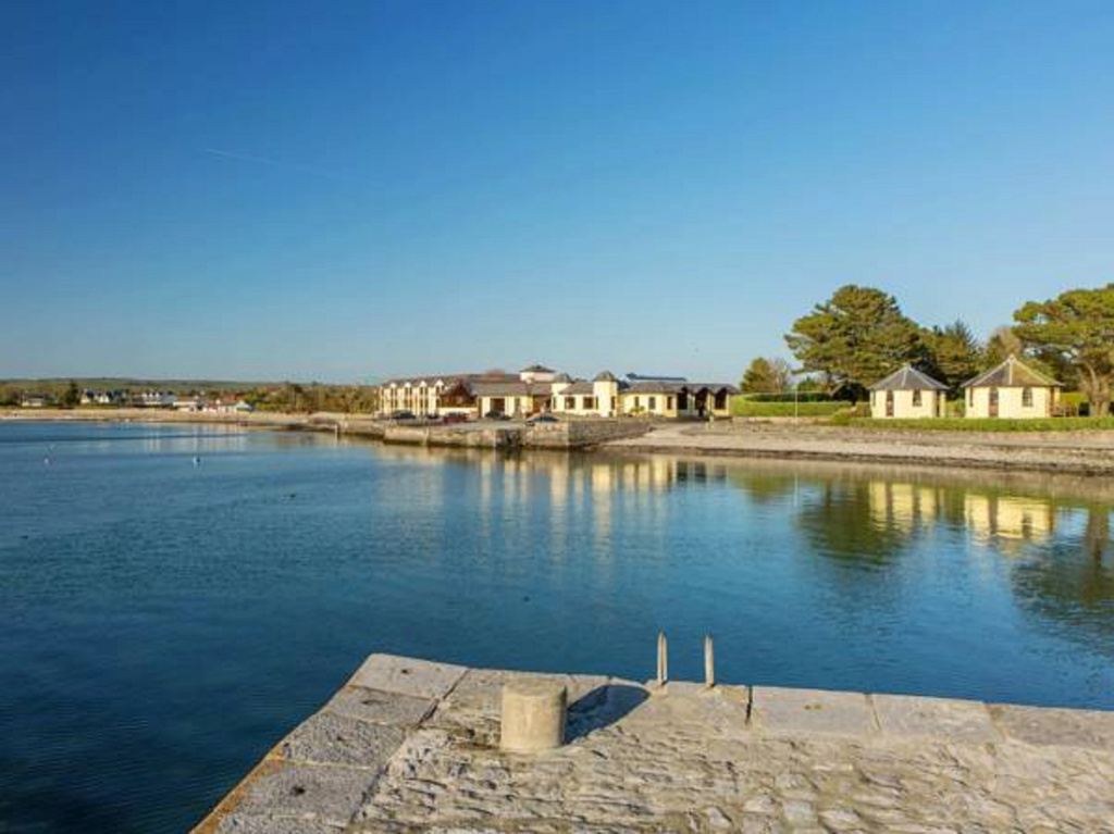 Beach & Waterfront