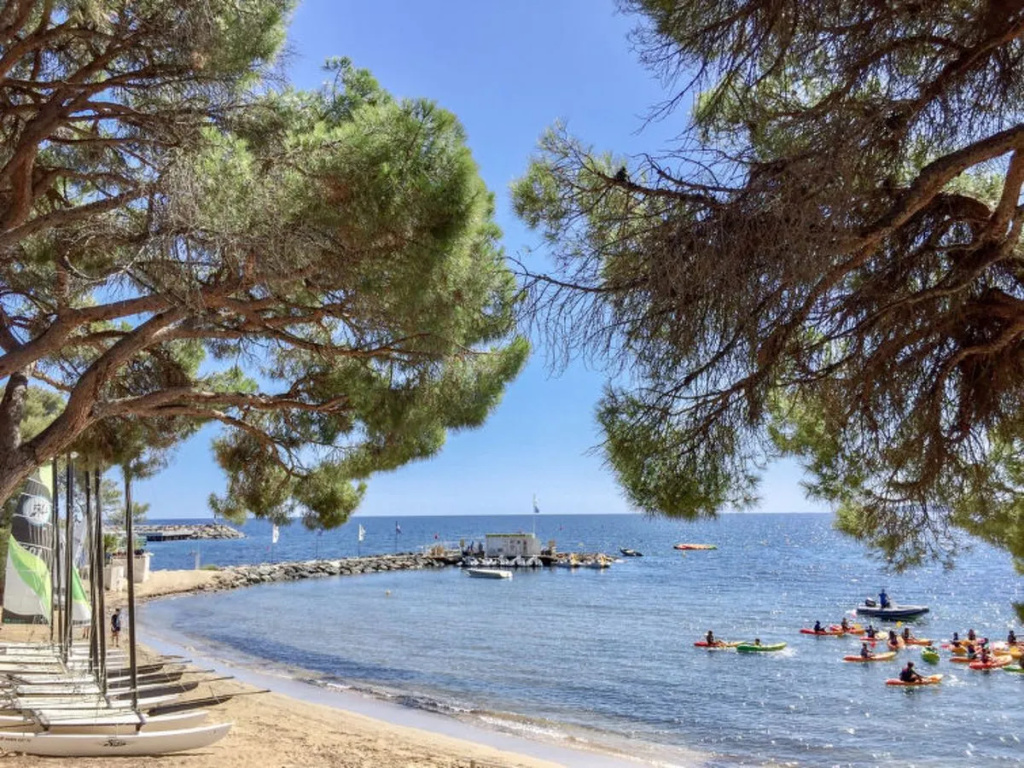 Beach & Waterfront