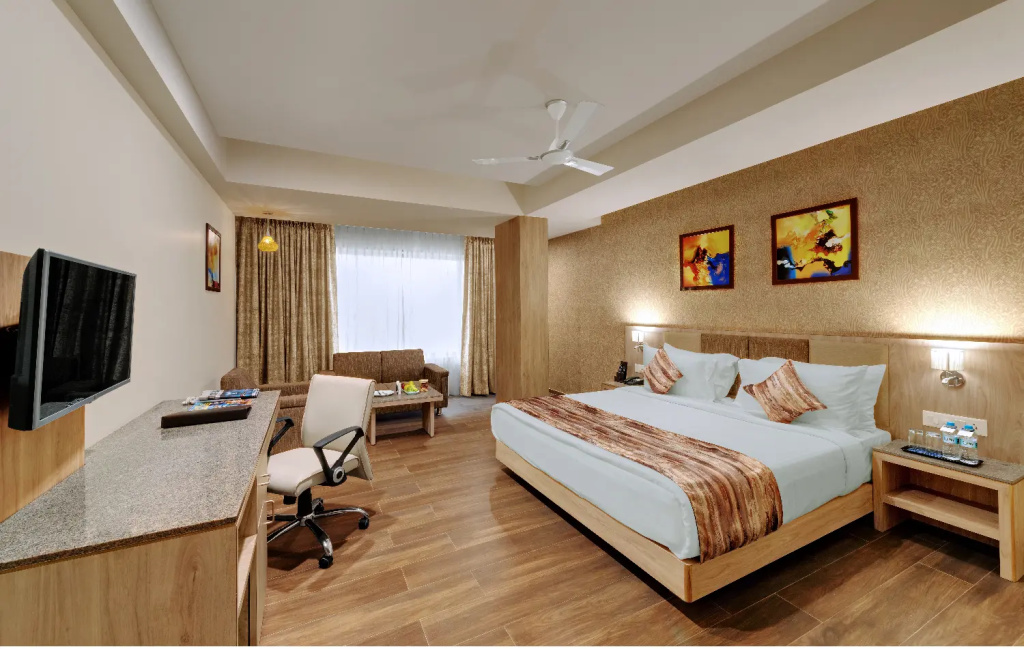 Executive Double room (full double bed)