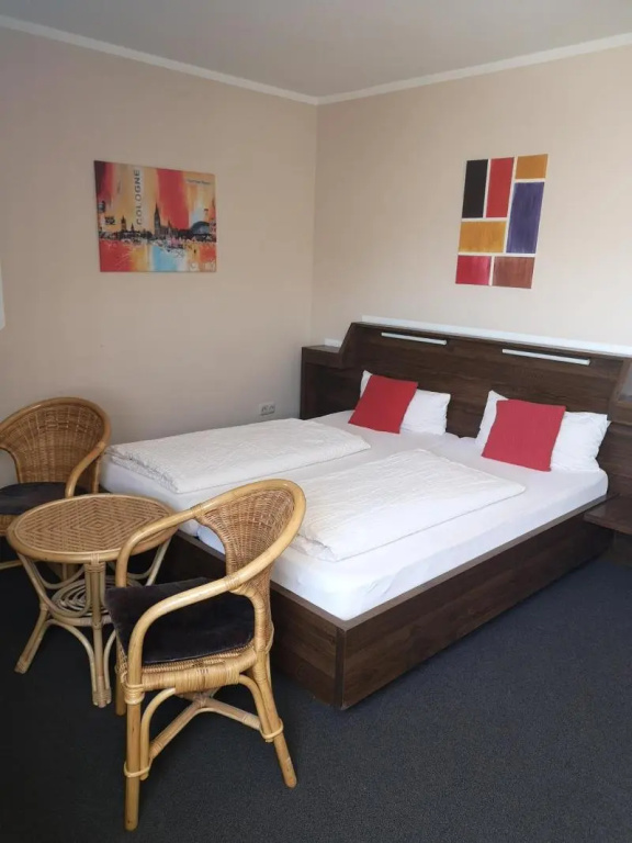 Hotel Köln-Bonn — 5