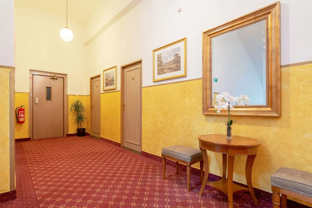 Hotel Romania - Général