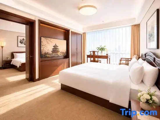 Deluxe Family Suite