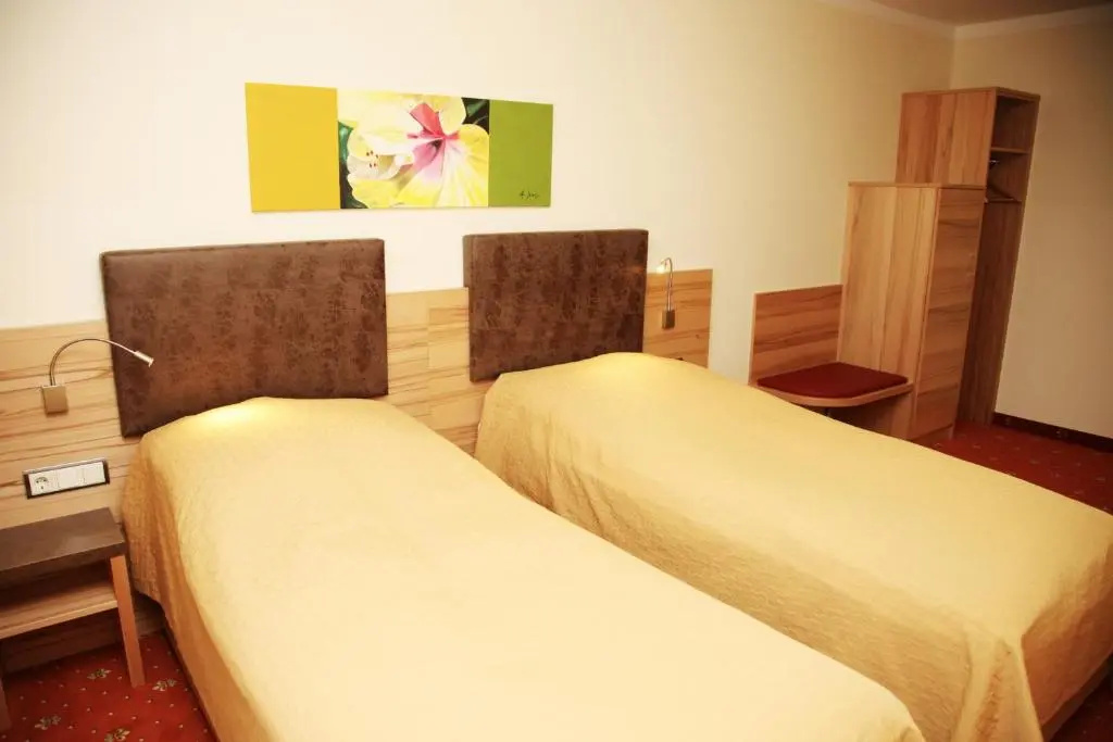 Tinschert Hotel-Restaurant-Partyservice - Chambres