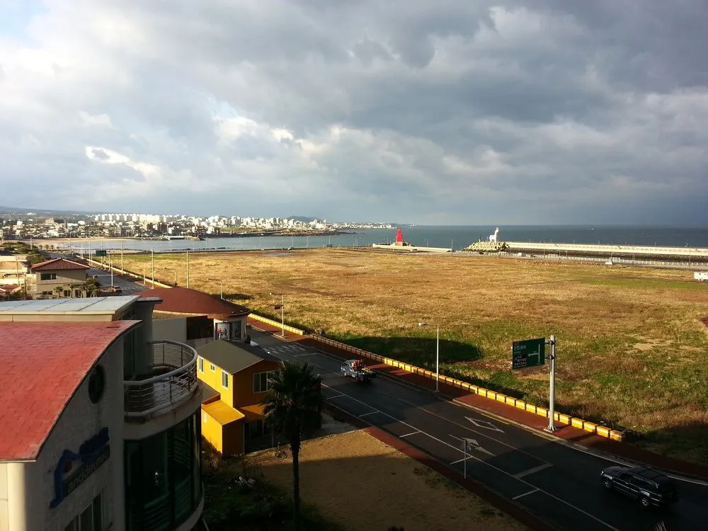Beach & Waterfront