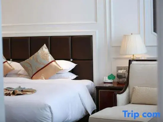 Deluxe Family Suite