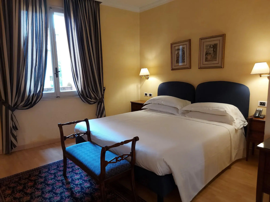 Phi Hotel Canalgrande by null