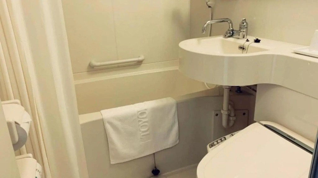 Toyoko Inn Osaka Itami Kuko - фото 18