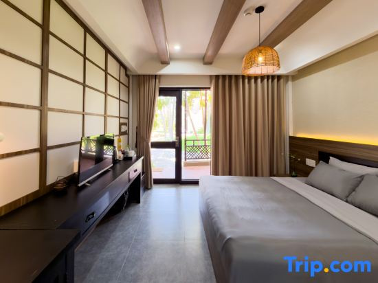 Superior Double room with garden view (full double bed)
