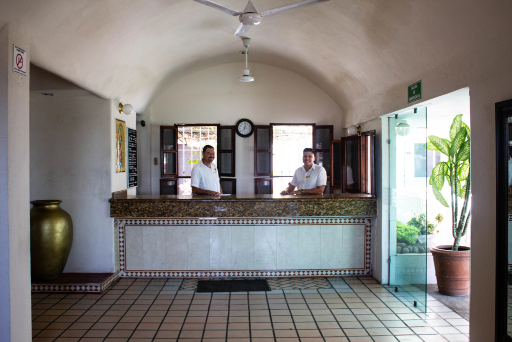 Lobby & Reception