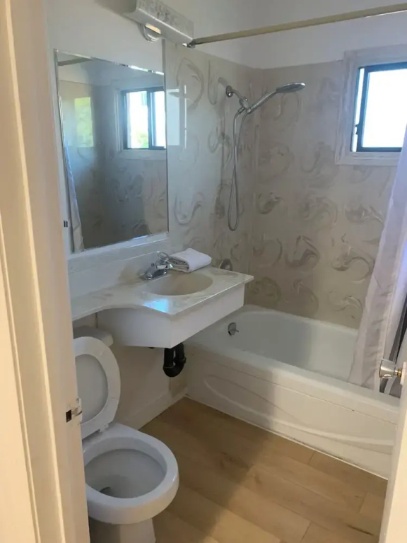 Economy Suite