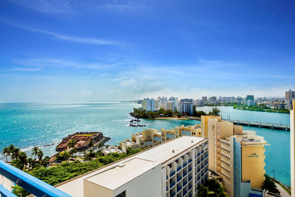 Beach & Waterfront