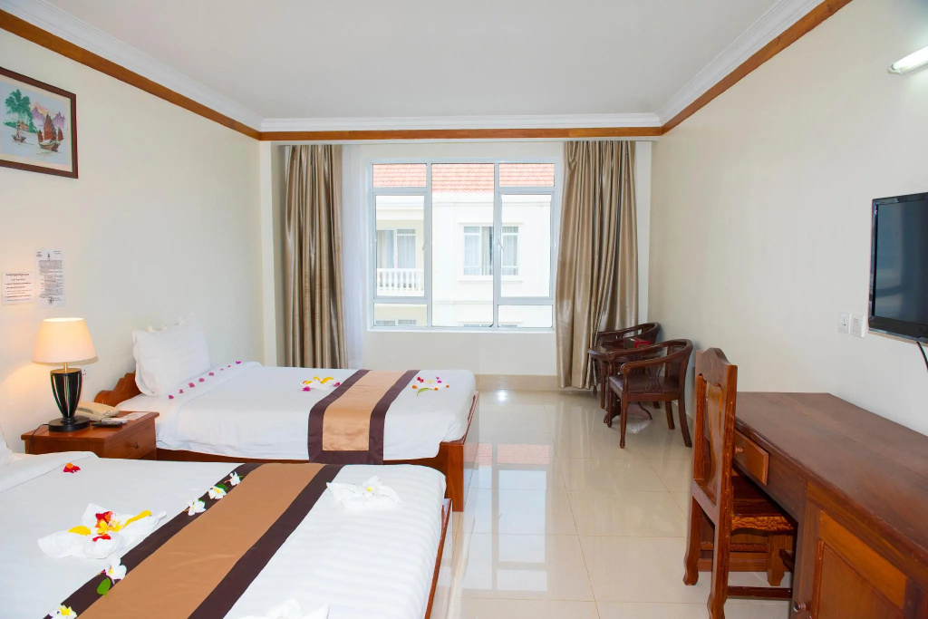 Standard Double room with city view (twin beds)