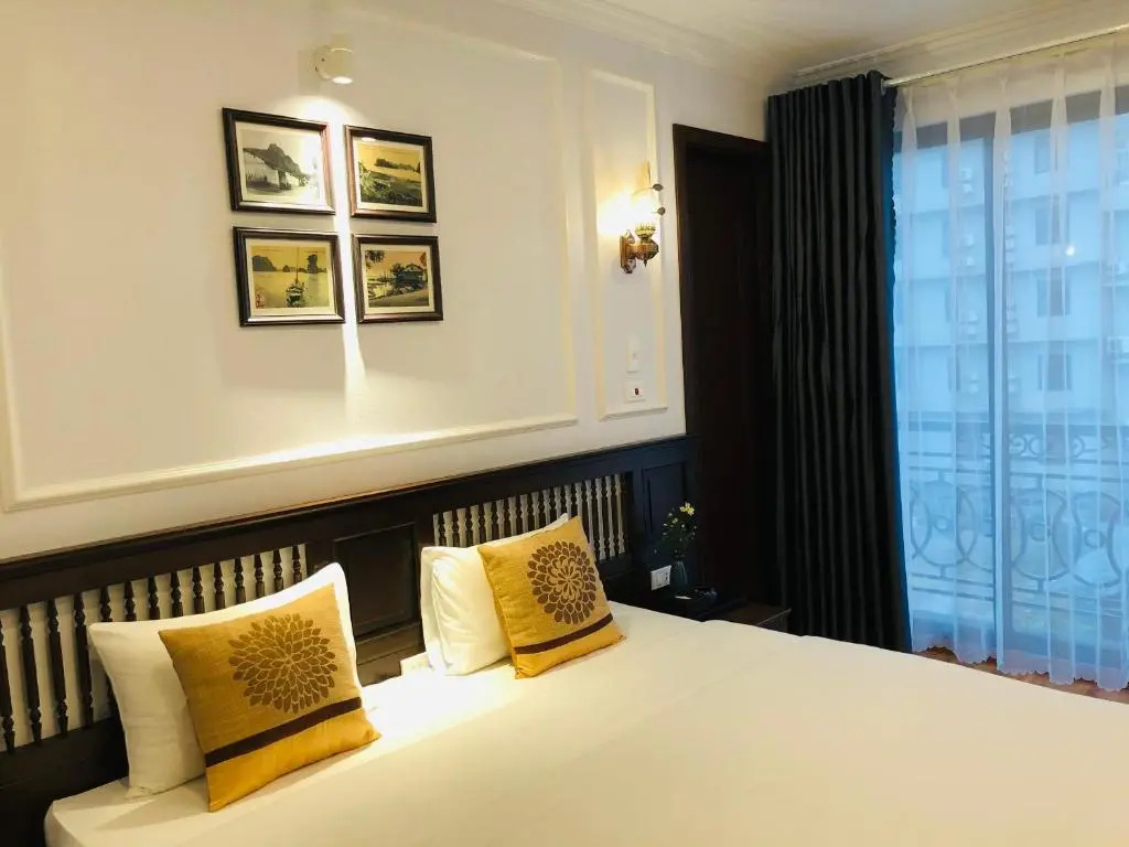 Deluxe Double room with balcony (full double bed)