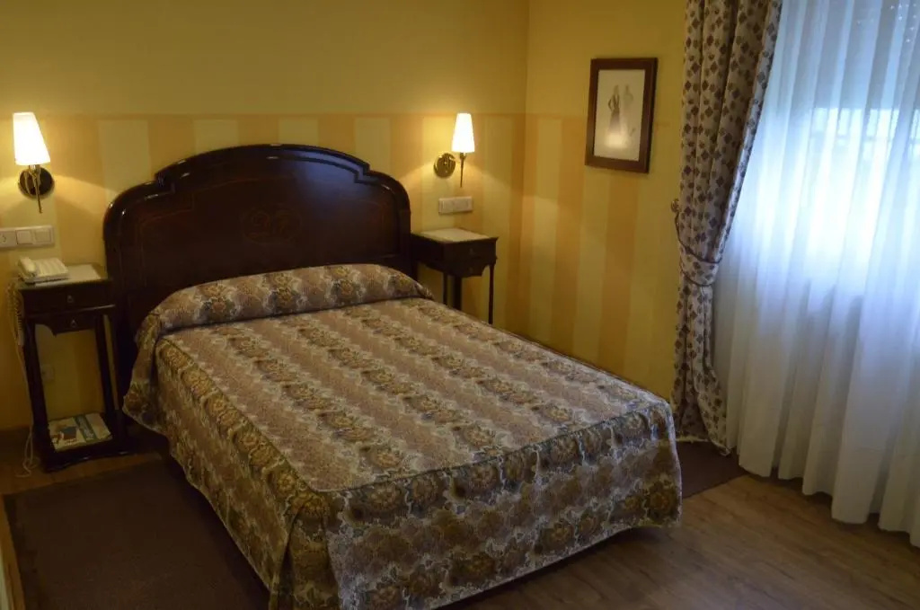 Hotel Doña Jimena - Chambres