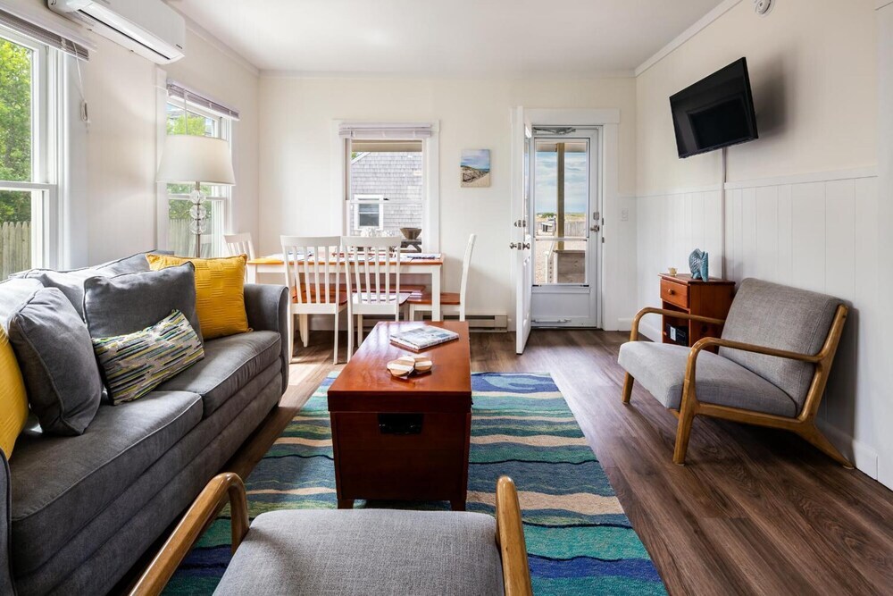 Truro Beach Cottages by null