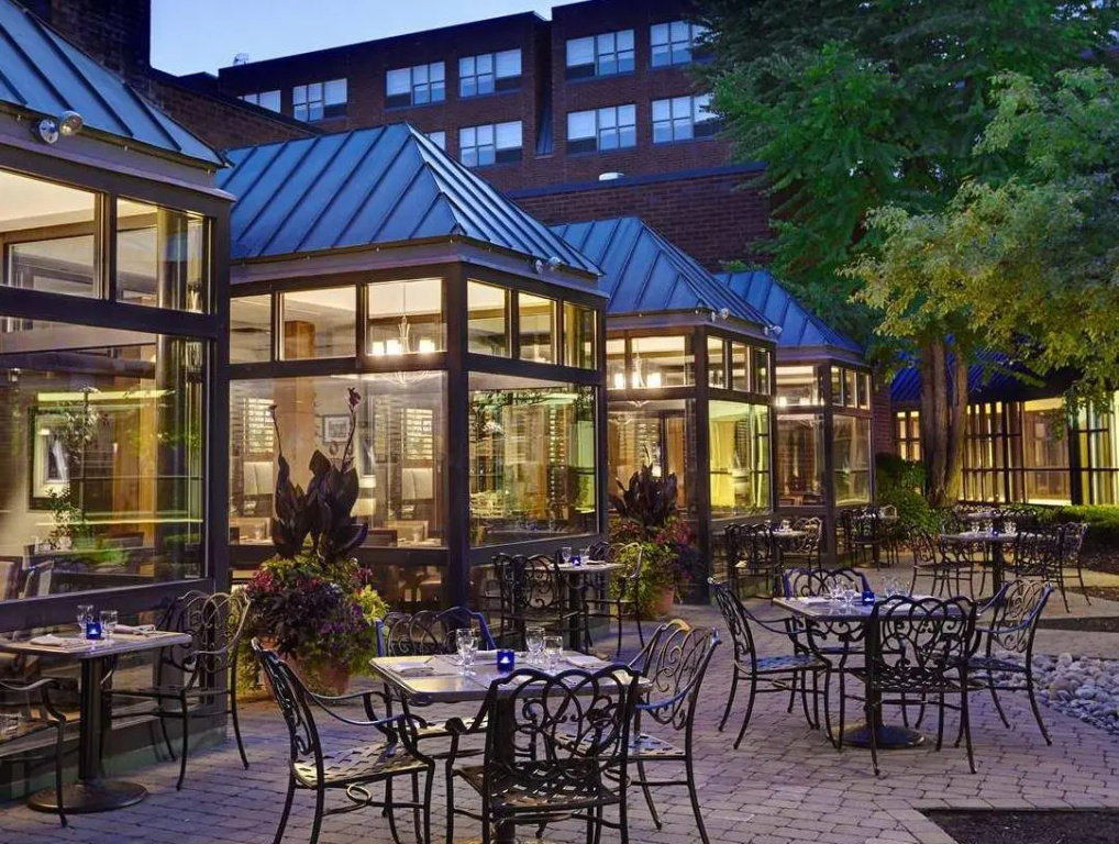 The Saratoga Hilton - Chambres