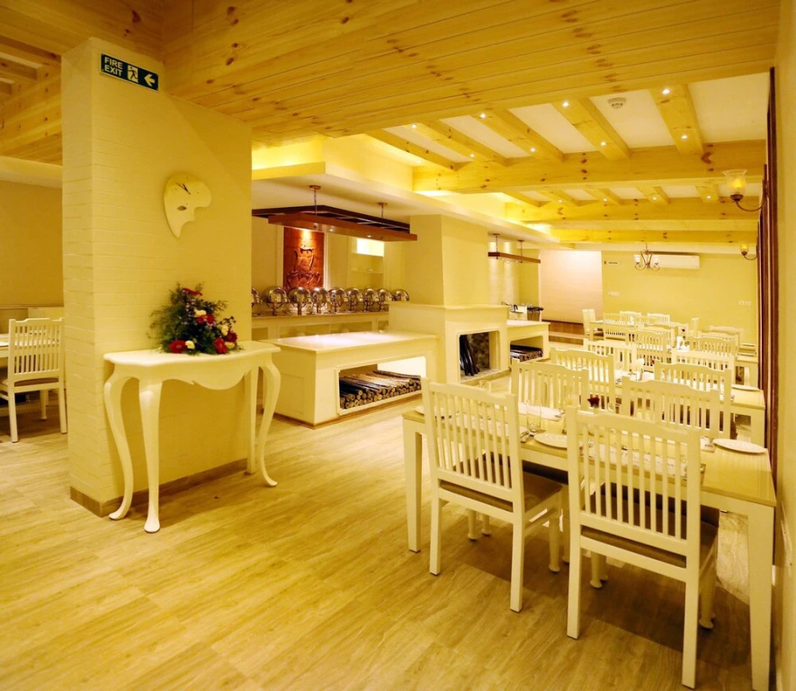 Food & Beverage