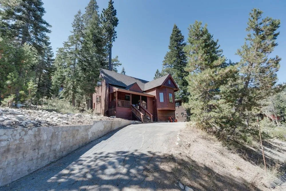 North Lake Hideaway Prime Locale for Outdoor Fun