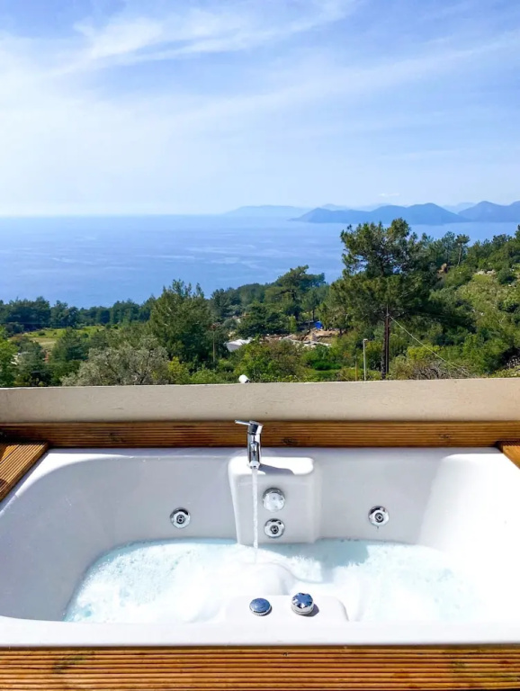 Standard Double room with balcony and with sea view (full double bed)