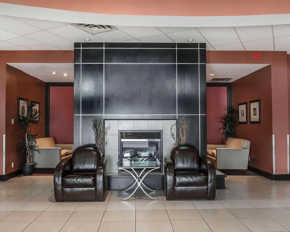 Lobby & Reception