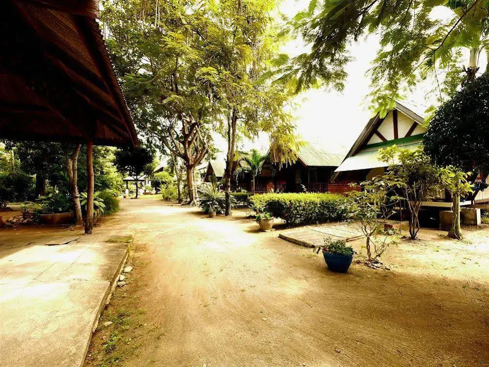 Rose Garden Samui Bungalows