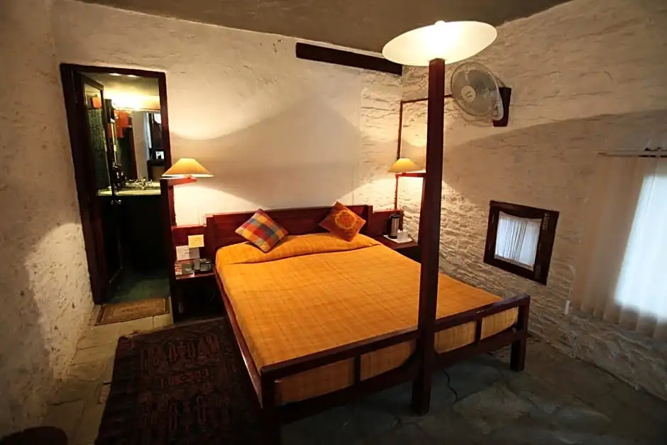 Aamod Monolith Resort Bhimtal - Chambres