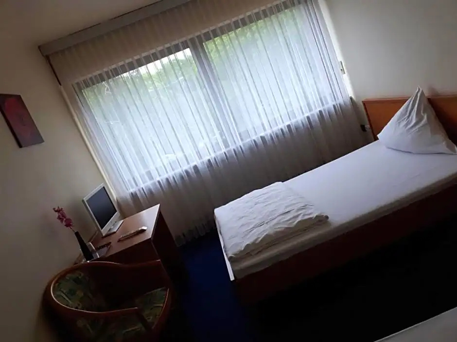 Hotel Am Flughafen - Chambres