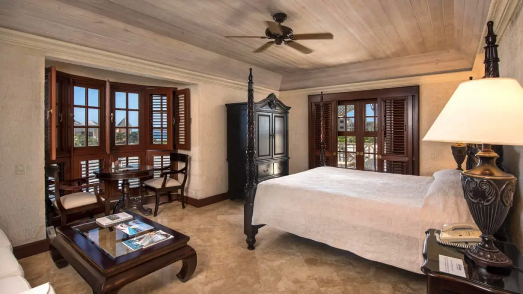 2 Bedrooms Suite with ocean view
