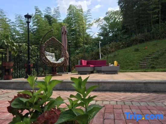 Yunzhong Manbu Banshan Huashu Hotel