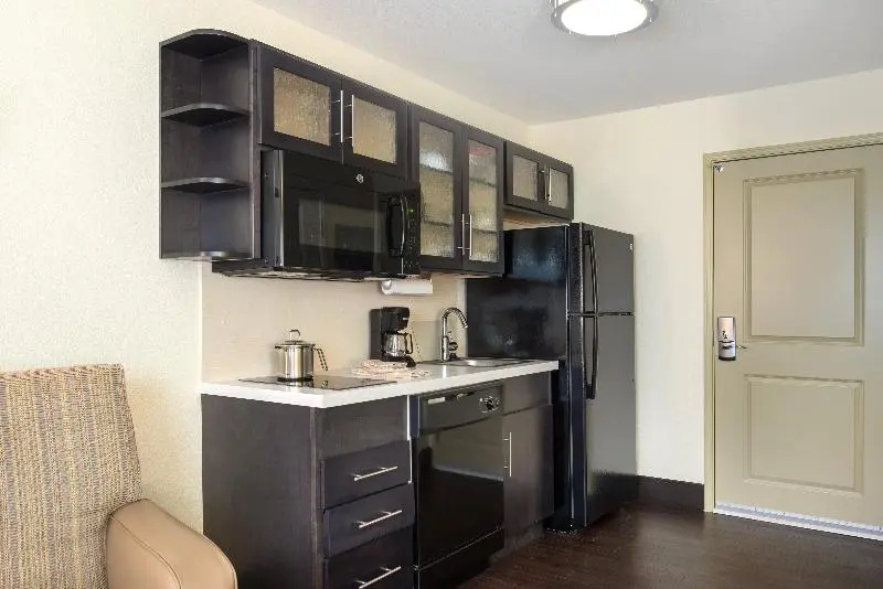 Candlewood Suites Columbia Hwy 63 and I 70 - Chambres