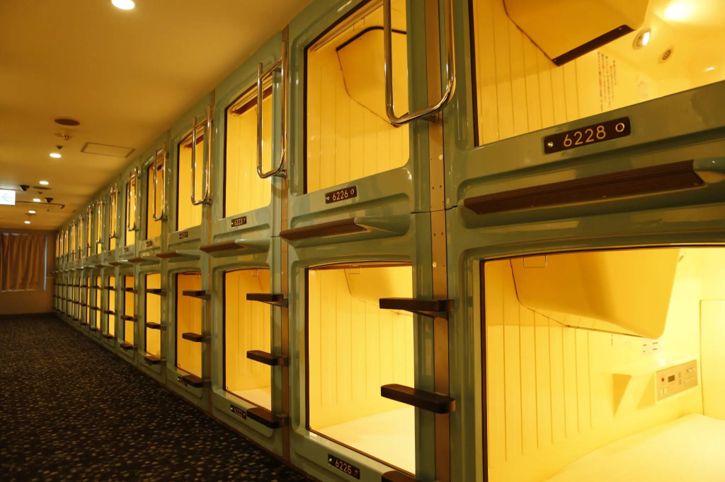 Shinjuku Kuyakusho-mae Capsule Hotel — фото