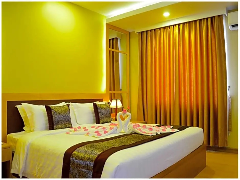 Deluxe Double room (full double bed)
