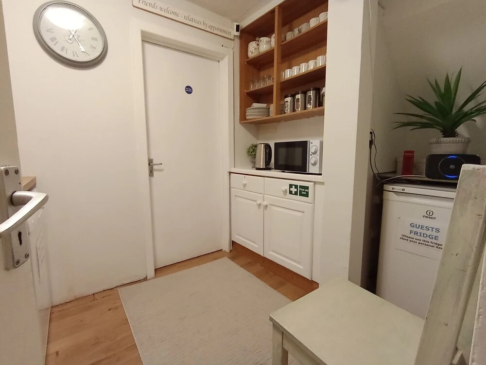 Economy room