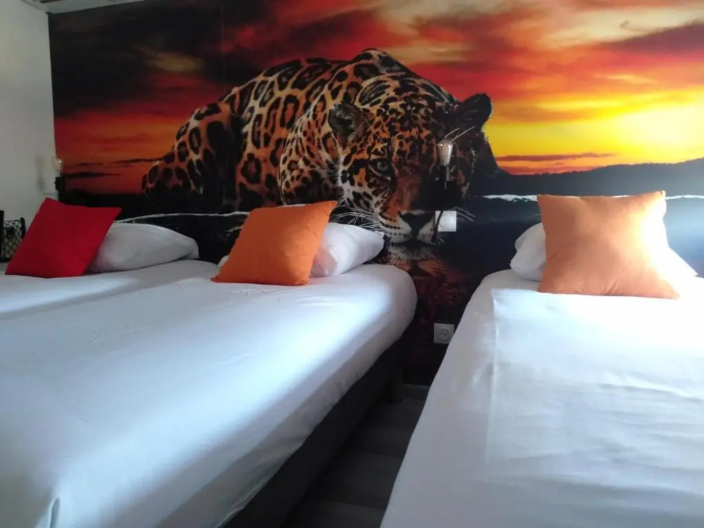 Standard Triple room
