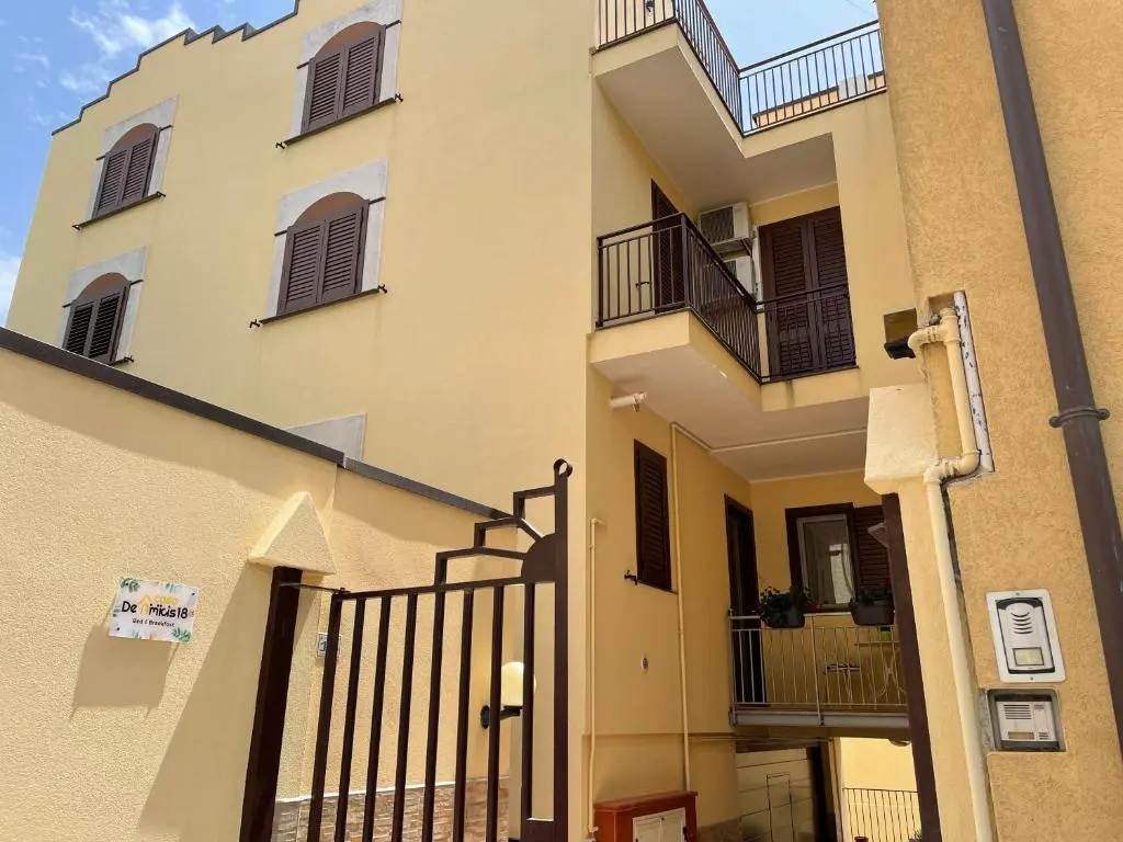 Casa de Amicis 18