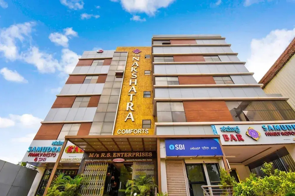 Nakshatra Comforts by OYO Rooms