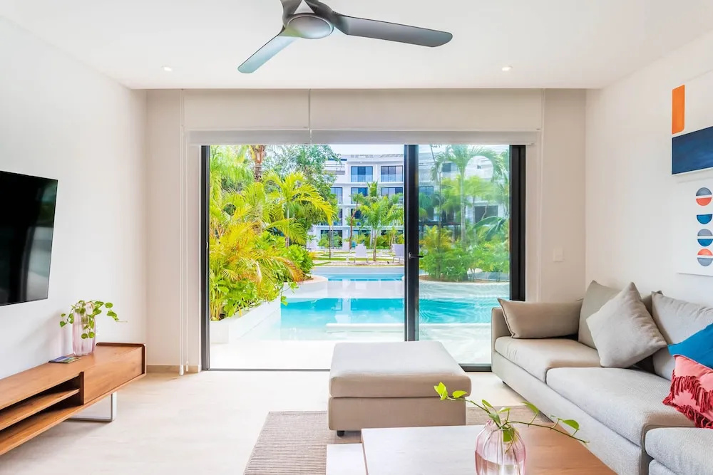 2 Bedrooms Standard room with lake view
