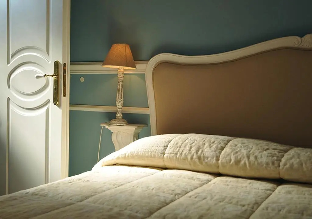 Standard Double room with balcony (full double bed)