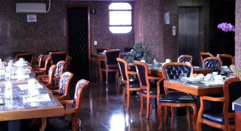 La Guardia Hotel - Général