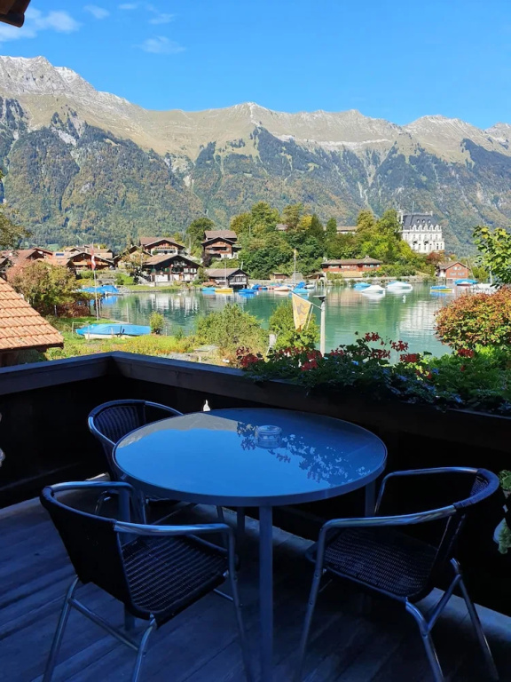 Standard Quadruple room with balcony and with lake view
