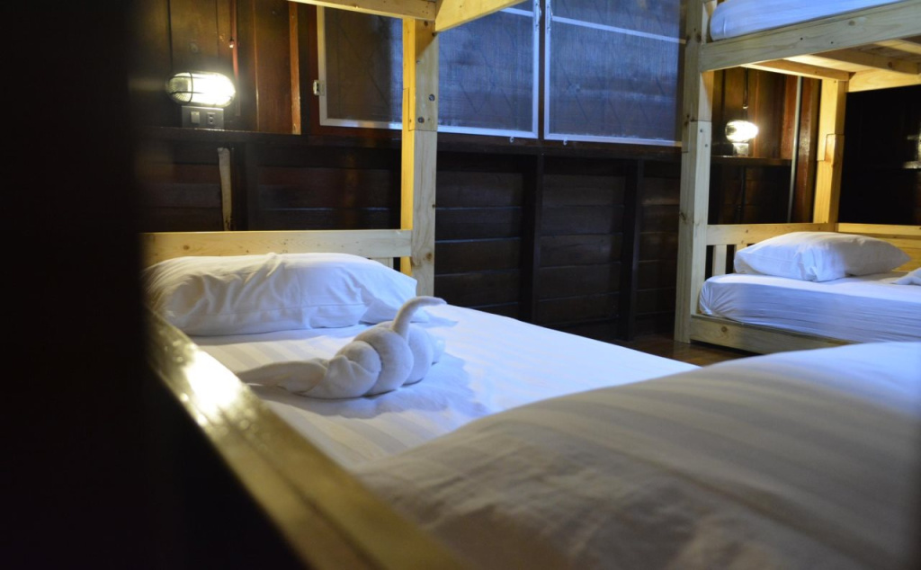 Samsibsan Hostel