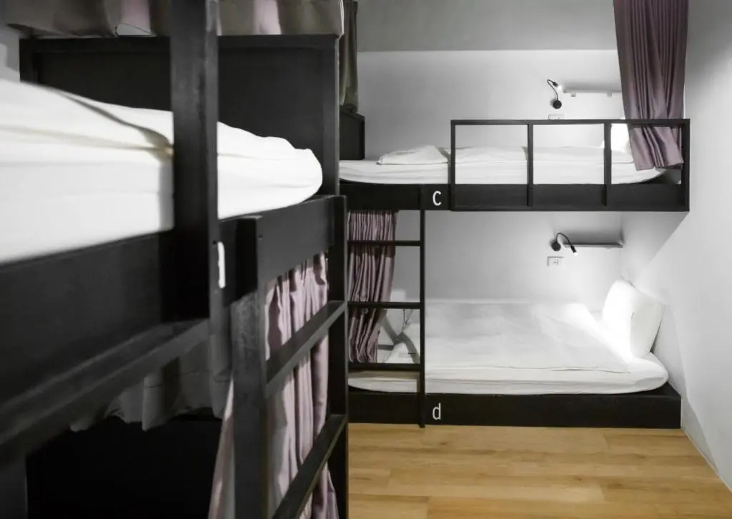 Economy room