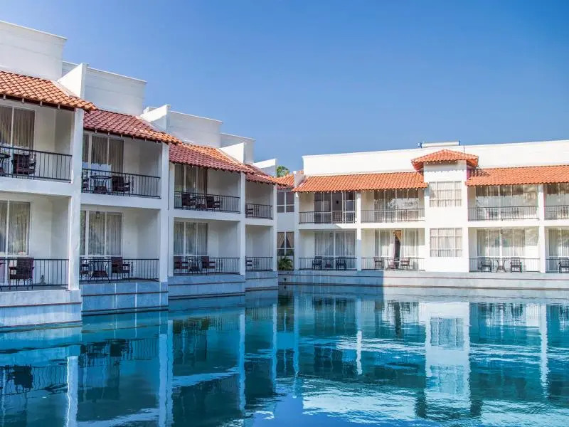 Luxury Double Suite with view full double bed