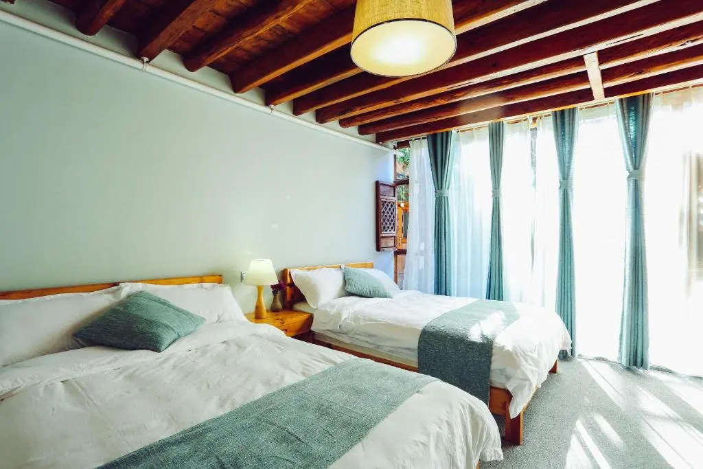Deluxe Double room (twin beds)