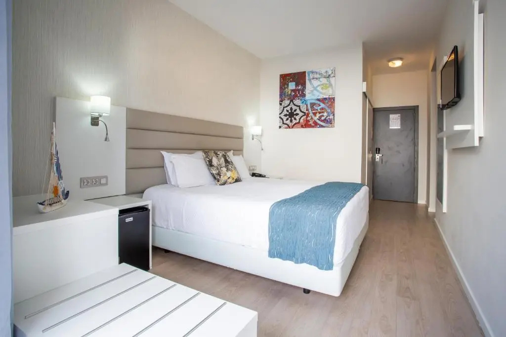 Carvi Beach Hotel - Chambres