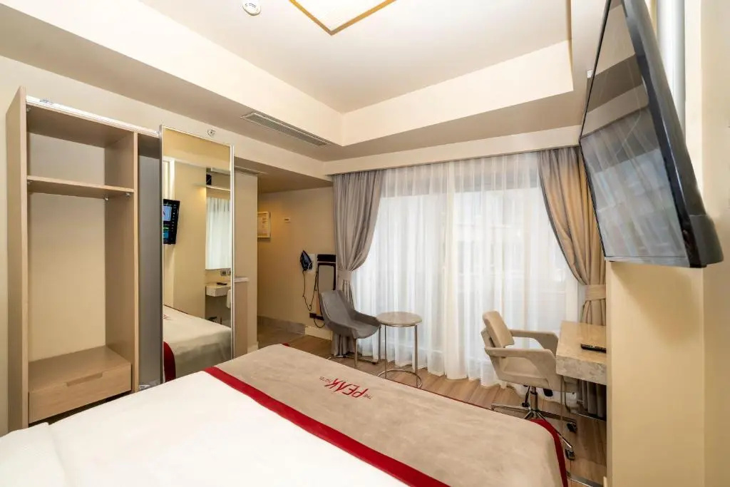Superior Double room (full double bed)